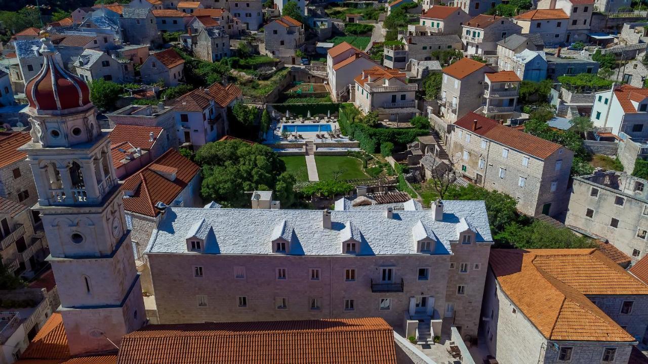 Puteus Palace Heritage Hotel Pucisca Exterior photo