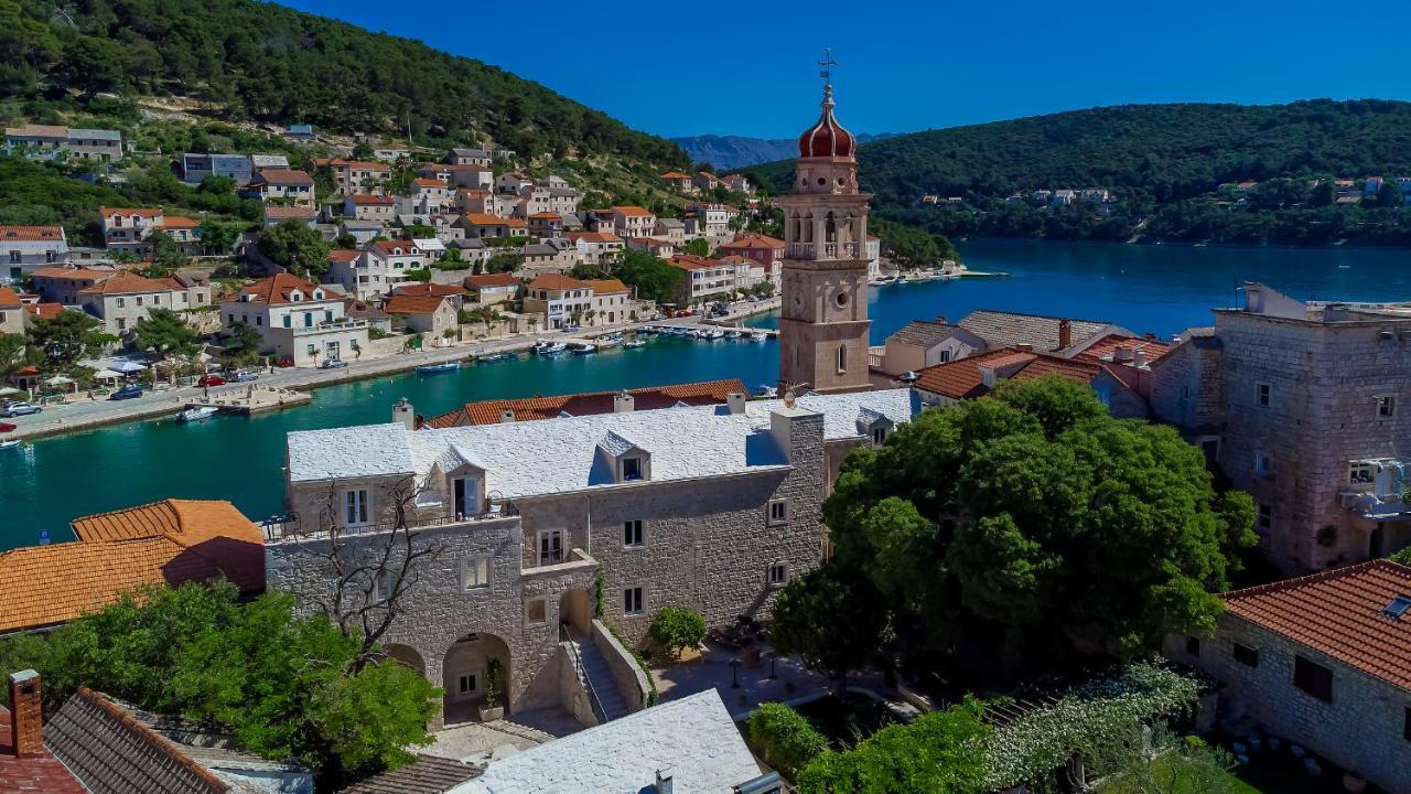 Puteus Palace Heritage Hotel Pucisca Exterior photo