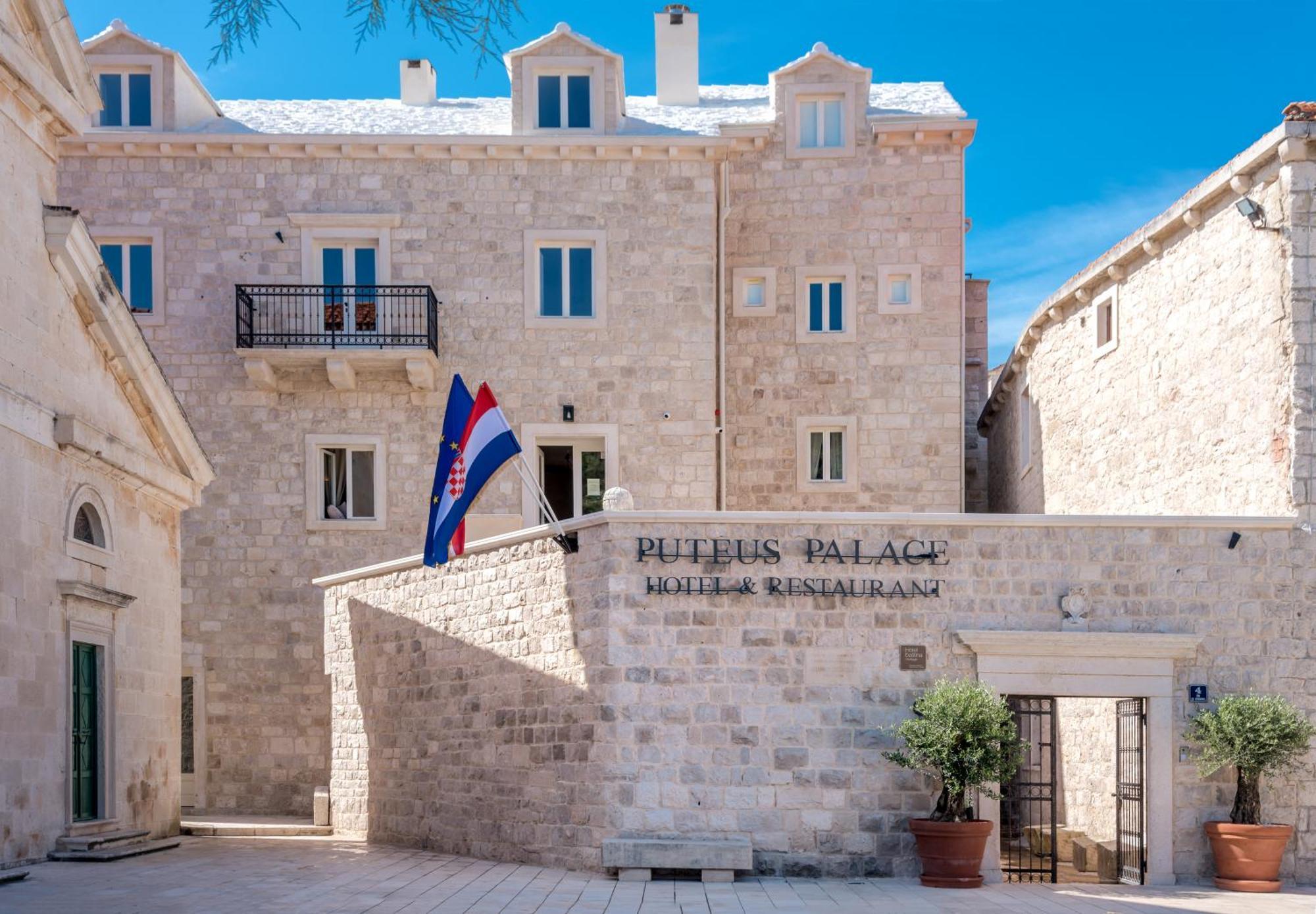 Puteus Palace Heritage Hotel Pucisca Exterior photo